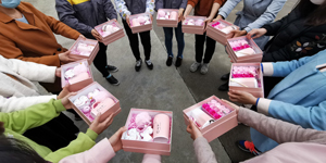 3.8節(jié)快樂，大家猜猜看那個美女漂亮！